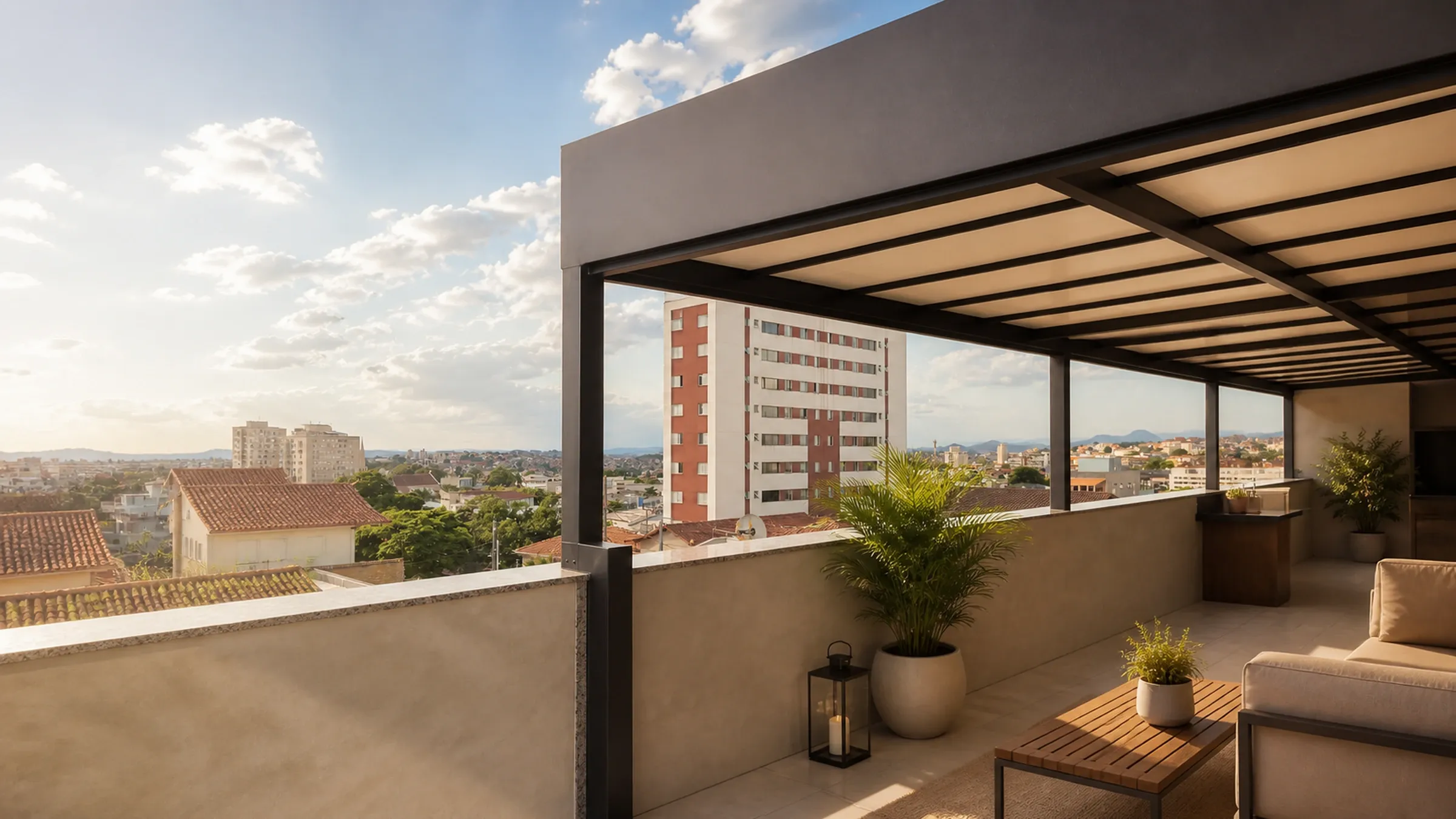 Cobertura de estrutura metálica emoldurando a vista da cidade